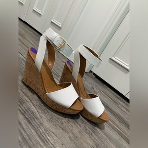 Tommy Hilfiger size 8.5 white strap cork wedges